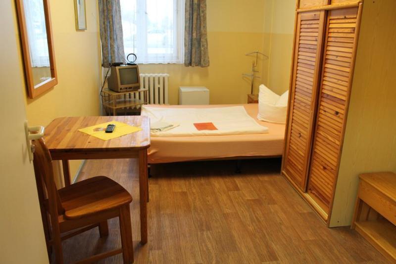 Schwalbenweg Gasthof 2*
